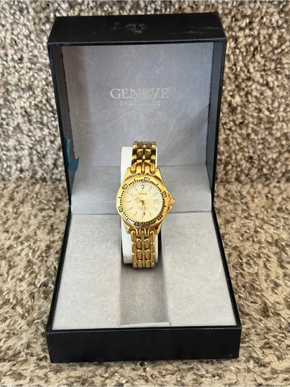 Geneve 90s Watch Women Swiss Stainless Steel Gold 200m Date new old stock